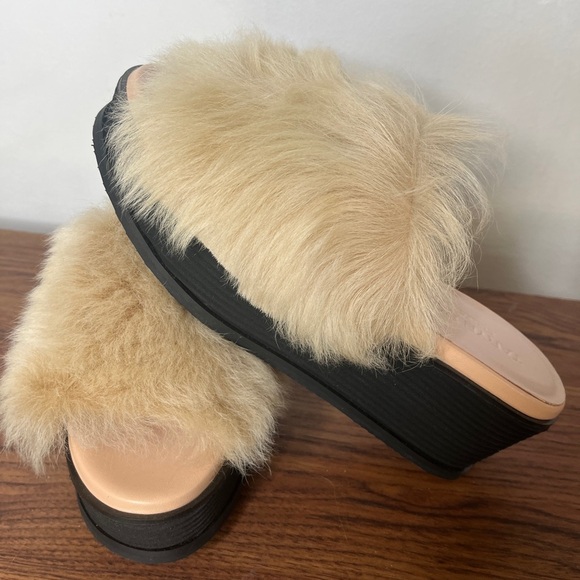 Taryn Rose Pearla Platform Slides Real Lamb Fur Made in Italy Sz 9 Designer NWOB - Picture 10 of 13